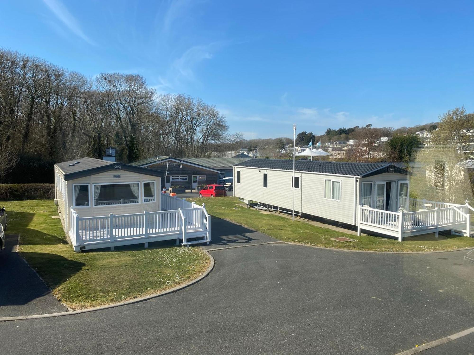 Whitecliff Bay Holiday Park - Most Popular Location Near Pools, Clubs And Beach Bembridge Eksteriør billede