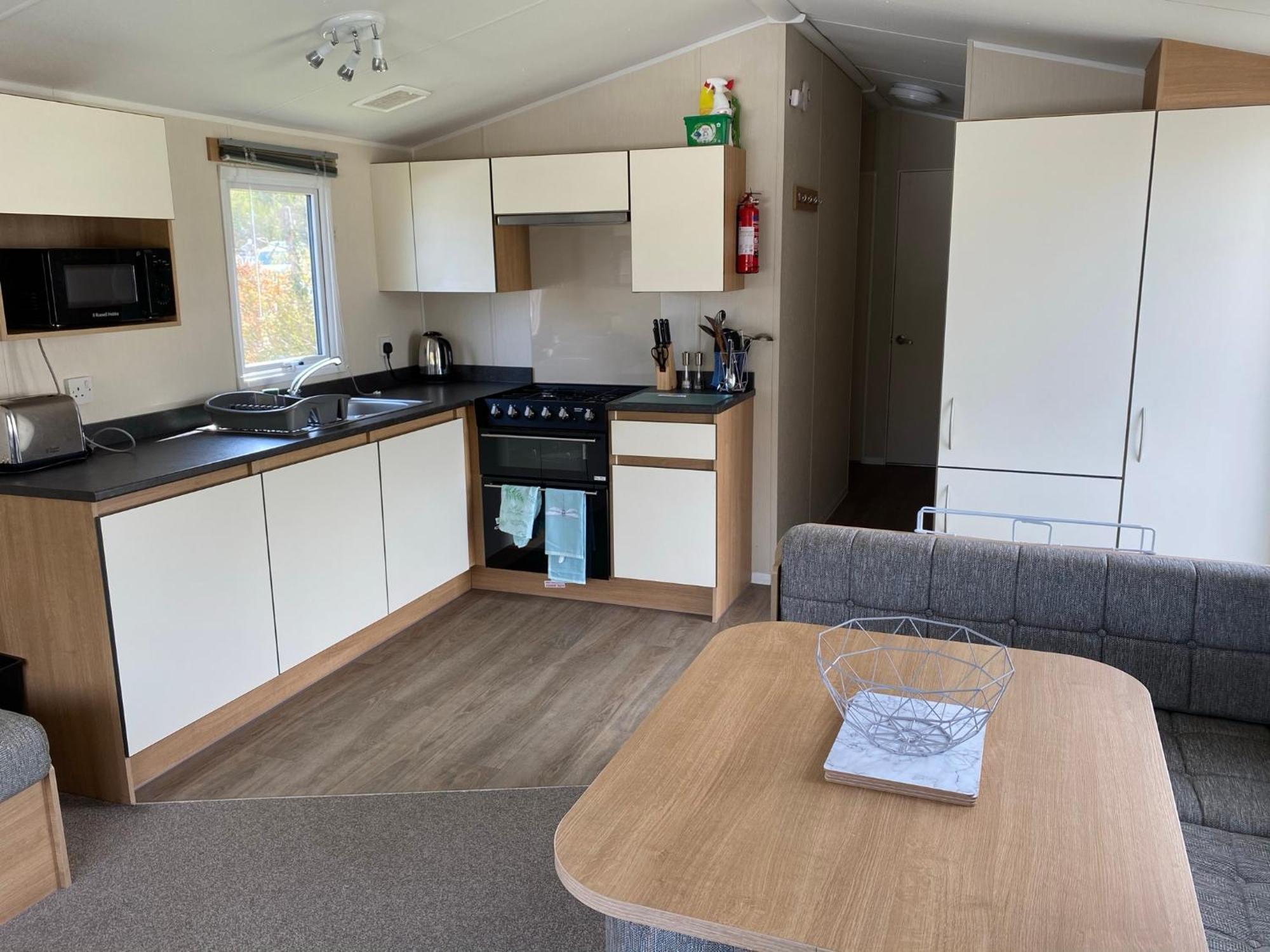 Whitecliff Bay Holiday Park - Most Popular Location Near Pools, Clubs And Beach Bembridge Eksteriør billede