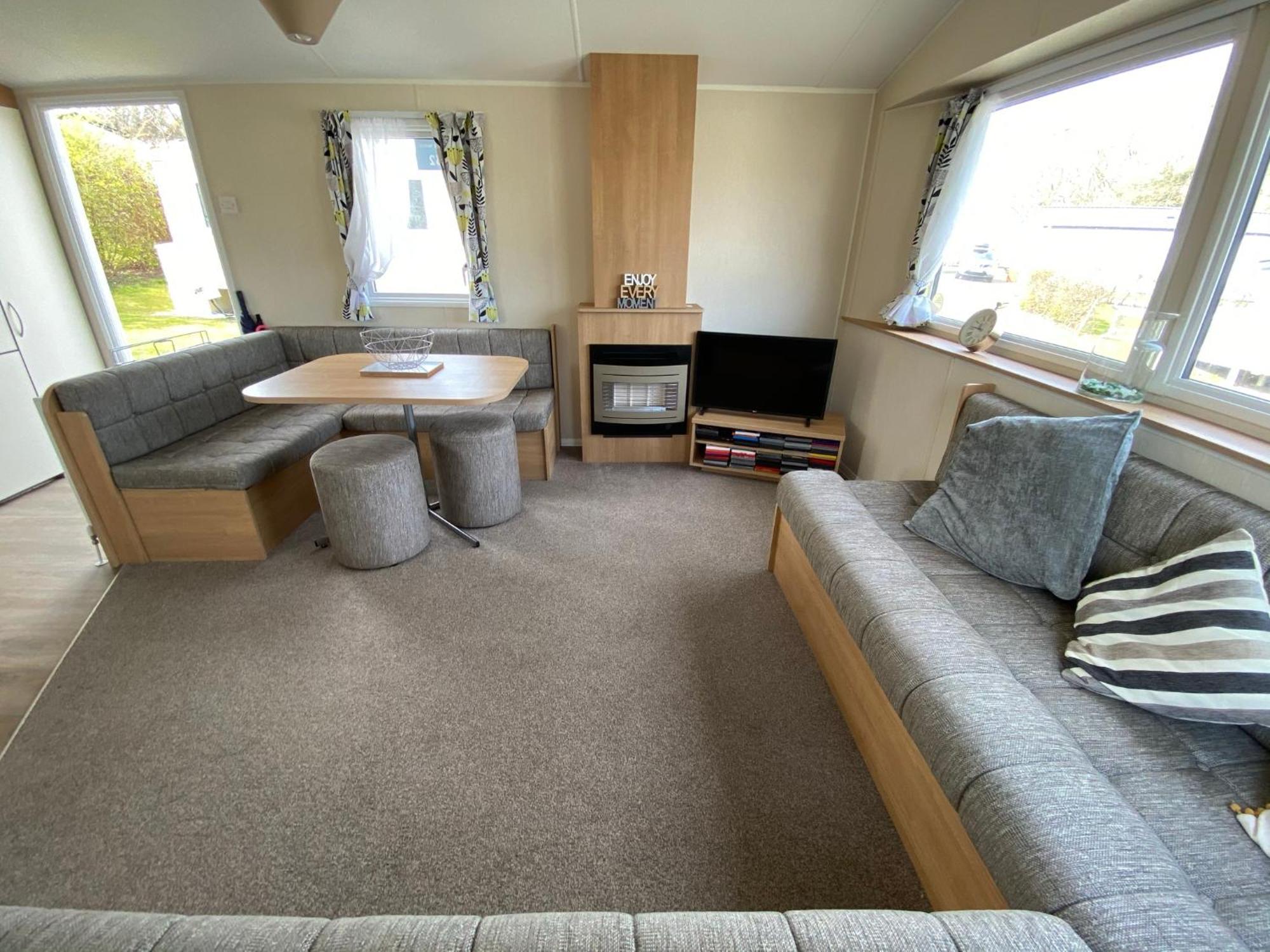 Whitecliff Bay Holiday Park - Most Popular Location Near Pools, Clubs And Beach Bembridge Eksteriør billede